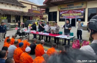 Kapolresta Bukittinggi, Kombes Pol Yessi Kurniati berikan keterangan pers tentang pengungkapan kasus yang telah dilakukan periode Januari-Februari 2025 di Mapolresta, Selasa. (hamriadi)