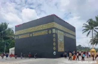 Surau Ka'bah Inyiak Tuah yang dibangun dengan menduplikasi bentuk asli Kabah di Makkah. (istimewa)