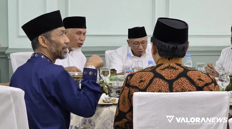 Gubernur Sumbar, Mahyeldi penuhi undangan jamuan makan siang dari Gubernur Sumbar, Rahmat Mirzani Djausal di Lampung, Jumat. (humas)