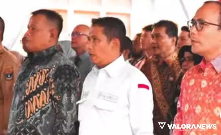 Wakil Ketua DPRD Sumbar, Evi Yandri Rajo Budiman menghadiri peresmian Sarana dan Prasarana bantuan Dana Alokasi Khusus tahun 2024 serta pelaksanaan program unggulan SMK Negeri Padang, Rabu. (humas)
