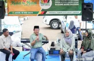 Wali Kota Payakumbuh, dr Zulmaeta bersama Ketua DPRD Payakumbuh, Wirman Putra, Hurisna Jamhur (Wakil Ketua DPRD Payakumbuh) dan ketua pelaksana drh Vivin Aulia Rahmi tampil di sesi dialog pada pelantikan pengurus IKP Jaya 2022-2027 di Cibubur, Ahad.