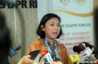 Wakil Ketua BKSAP DPR RI, Irine Yusiana Roba Putri usai mengikuti 19th Session of the PUIC Conference yang digelar di Gedung Nusantara, Senayan, Jakarta, Rabu. (humas)
