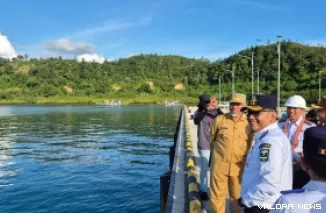 Gubernur Sumbar, Mahyeldi  bersama jajaran, tinjau lokasi Pelabuhan Panasahan di Painan, Pessel, Selasa. Rencananya, pelabuhan ini akan dikembangkan dengan anggaran Rp97 miliar di tahun 2025 ini. (humas)