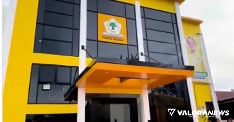 Kantor Partai Golkar Sumbar di Jl Pramuka Raya, Padang.