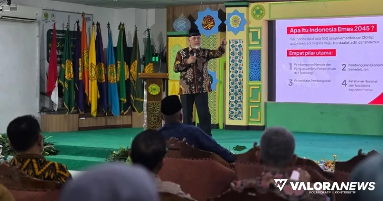 Gubernur Sumbar, terangkan program Galeh Babelok dari Pemprov, saat pertemuan dengan Asosiasi Pengusaha Provinsi Riau, di Pekanbaru, Rabu. (humas)