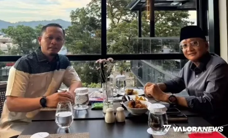 Wali Kota Pekanbaru,Agung Nugroho temui Menteri Pekerjaan Umum dan Perumahan Rakyat (PUPR) Dody Hanggoro di Padang, Sumatera Barat, Sabtu. (humas)