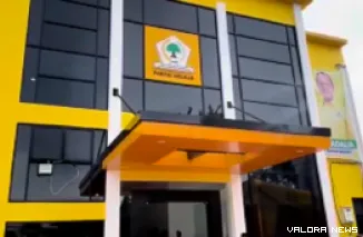 Kantor Partai Golkar Sumbar di Jl Pramuka Raya, Padang.