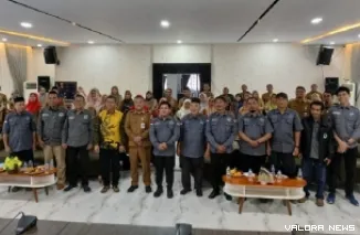 Kepala Bidang IKP Diskominfotiksan Pekanbaru, Erwan Candra saat memberikan sambutan pada pelantikan pengurus PJS Pekanbaru, di Aula Gedung Tengku Maharatu, Selasa. (humas)