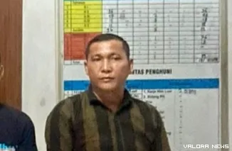 Terdakwa Ulil Amri sesampai di Rutan Painan, Kamis (19/6/2025). FOTO: Dok Kejari Pesisir Selatan