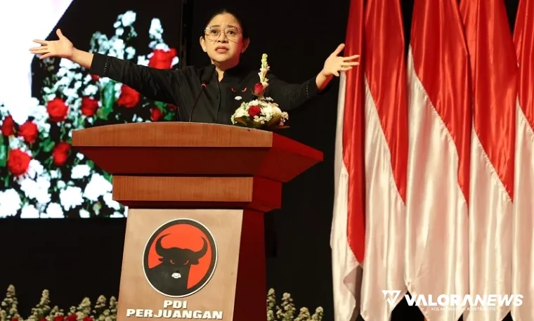 Ketua DPP PDIP, Puan Maharani memberikan pengarahan pada ribuan peserta Bimtek PDIP yang digelar di Bali Beach Convention Center, Denpasar, Bali, Rabu. (humas)