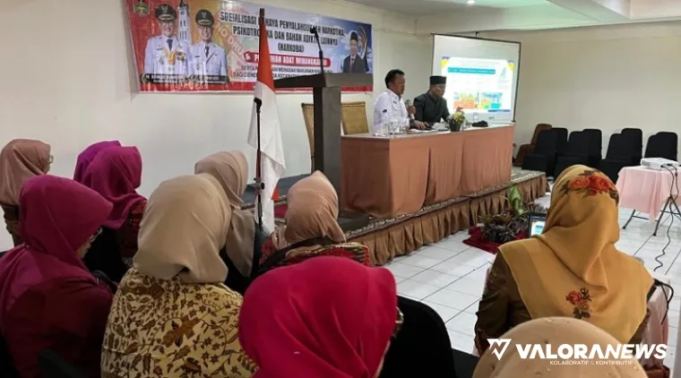 Kepala BNNP Sumatera Barat, Brigjen Pol Ricky Yanuarfi menjelaskan bahaya narkoba pada sosialisasi bahaya narkoba di hadapan generasi muda Kecamatan Aur Birugo Tigo Baleh (ABTB) di Bukittinggi, Kamis. (hamriadi)