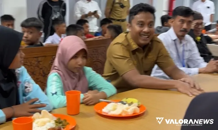 Wagub Sumbar, Vasko Ruseimy kunjungan Sekolah Rakyat di Balai Pelatihan Kesejahteraan Sosial (BPKS) Padang, Kamis malam. (humas)