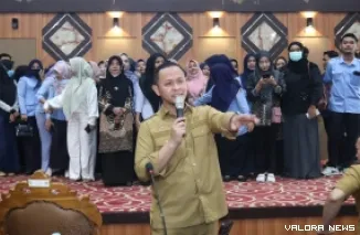 Wali Kota Pekanbaru, Agung Nugroho terima aspirasi THL RSD Madani. (humas)