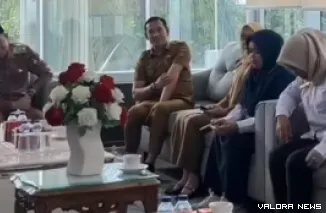 Wawako Bukittinggi, Ibnu Aziz gelar rapat persiapan peringatan Haul Bung Hatta ke-123, Selasa. (humas)