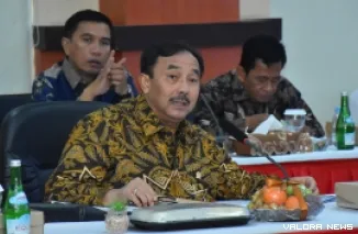 Anggota Komisi III DPR RI, Benny Utama pada rapat kerja bersama jajaran Polda Sulawesi Tengah, Kejaksaan Tinggi (Kejati), dan BNNP Sulteng di Palu, Jumat. (humas)