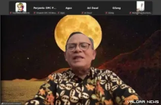 Ketua Dewan Pers, Prof Kamaruddin Hidayat saat memberikan sambutan dan menutup Munas II PJS dan Seminar Nasional di Kota Palu, Selasa. (humas)