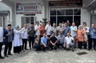 Ketua DPRD Sumbar, Muhidi pimpin rombongan Banggar meninjau penggunaan anggaran sektor pendidikan pada Dinas Pendidikan Wilayah I Sumatera Barat di Kota Bukittinggi, Rabu. (humas)