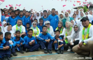 Gubernur Riau, Abdul Wahid beserta istri, pada peringatan HAN ke-41 tahun 2025 di Indragiri Hulu (Inhu) berlangsung hangat dan penuh makna. (humas)