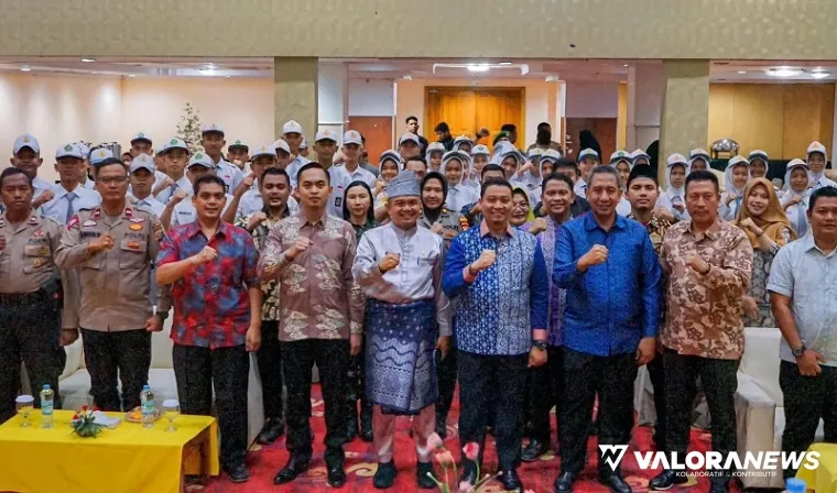 Wakil Wali Kota Pekanbaru, Markarius Anwar secara resmi membuka Training Center (TC) bagi Pasukan Pengibar Bendera Pusaka (Paskibraka), di Pekanbaru, Sabtu. (humas)