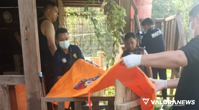 Jasad almarhum Adityawarman, saat dievakuasi dari sumur di kebun miliknya, di Pangkalpinang Bangka Belitung, Jumat sore. (istimewa)