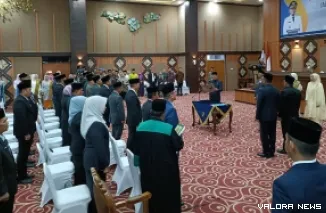 Wali Kota Pekanbaru, Agung Nugroho, melantik 27 pejabat eselon II di lingkungan Pemerintah Kota (Pemko) Pekanbaru, Jumat pagi. (humas)