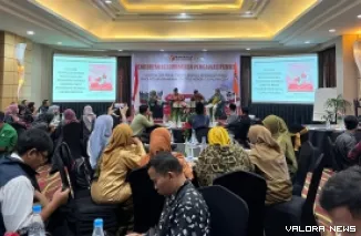 Bawaslu Bukittinggi gelar kegiatan sosialisasi guna Penguatan Kelembagaan Pengawas Pemilu pascaputusan pemisahan Pemilu oleh MK, Senin. (hamriadi)