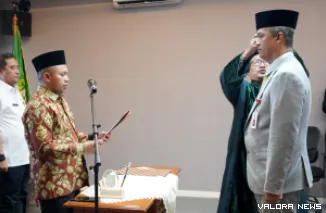 Gubernur Riau, Abdul Wahid melantik M Job Kurniawan sebagai Penjabat (Pj) Sekretaris Daerah (Sekda) Provinsi Riau di Kantor Badan Penghubung Riau, Jalan Otista, Jakarta Timur, Jumat. (humas)