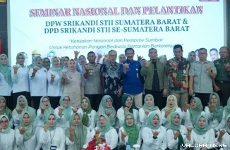 DPP Srikandi Serikat Tani Islam Indonesia (STII), secara resmi melantik DPW dan jajaran DPD se Sumatera Barat, di Auditorium Gubernuran, Padang, Kamis (21/8/2025). FOTO: istimewa