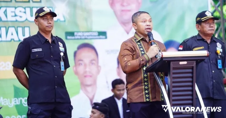 Gubernur Riau, Abdul Wahid saat memberikan sambutan pada pengukunan pengurus Generasi Muda Pujakesuma Riau di Alam Mayang Pekanbaru, Ahad. (humas)