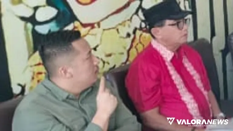 Wakil Ketua DPRD Padang, Mastilizal Aye dan Manufer Putra Firdaus (anggota DPRD Padang) pada rapat konsolidasi KONI Padang, Rabu. (humas)