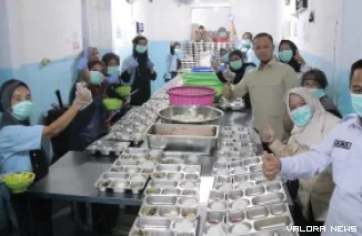 Wako Pekanbaru, Agung Nugroho dan jajaran, Sidak ke dapur Satuan Pelayanan Pemenuhan Gizi (SPPG) Marpoyan Damai 2, bersama Balai Besar POM Kota Pekanbaru, Kamis. (humas)