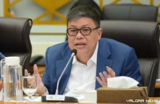 Wakil Ketua Komisi IV DPR RI, Alex Indra Lukman, saat Rapat Kerja dengan Wakil Menteri Pertanian di Kompleks Parlemen Senayan, Jakarta, Selasa. (humas)