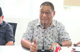 Ketua Komisi I DPRD Padang, Usmardi Thareb saat pembahasan KUA-PPAS 2026, Senin. (humas)
