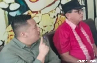 Wakil Ketua DPRD Padang, Mastilizal Aye dan Manufer Putra Firdaus (anggota DPRD Padang) pada rapat konsolidasi KONI Padang, Rabu. (humas)