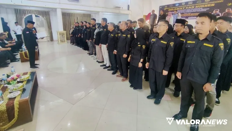 Wakil Ketua DPD GRANAT Sumatera Barat, Irham pimpin pelantikan 18 DPC Khusus Tingkat SMA, di Lubuk Sikaping, Rabu. (istimewa)
