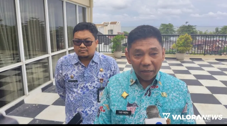 Kepala Dinas Pariwisata Kota Padang Yudi Indra Syani Didampingi Kabid Destinasi Diko Riva Utama, Kamis (16/10/2025)