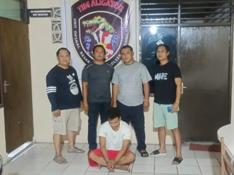 Pelaku yang diamankan Personel Polsek Padang Utara