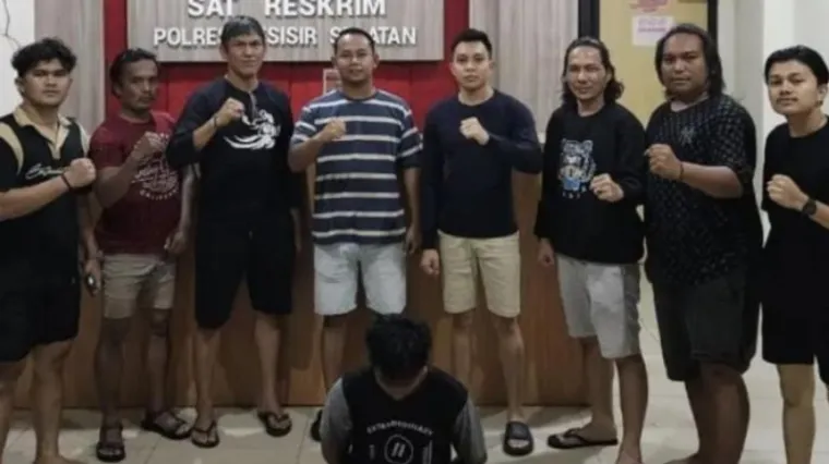 Pelaku diamankan oleh jajaran Satreskrim Polres Pesisir Selatan di Kampung Sungai Sarik Lumpo, Kenagarian Sungai Sarik, pada Minggu kemaren. (Dok. Polres Pessel)