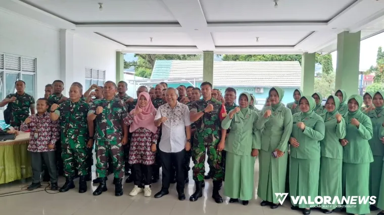 Dr Aqua Dwipayana (Kemeja Putih) Berfoto Bersama Dandim 0312 Padang Beserta Jajaran, Jumat (24/10/2025)