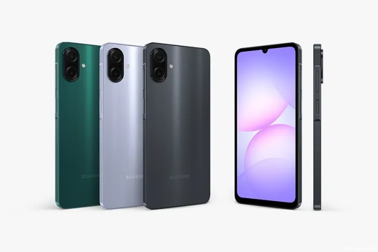 Tingkatkan pengalaman mobile Anda dengan desain tipis 7,6 mm dari Galaxy A07, tersedia dalam warna Green, Light Violet dan Black.