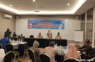 Kepala Dinas Kesehatan Kota Padang Srimurnia Yati Membuka Workshop Penguatan Implementasi Kawasan Tanpa Rokok di Kota Padang, Jumat (24/10/2025)