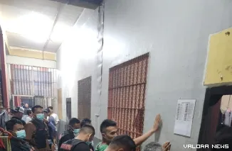 Pelaksanaan Razia Gabungan di Rutan Kelas IIB Padang, Jumat (10/10/2025)