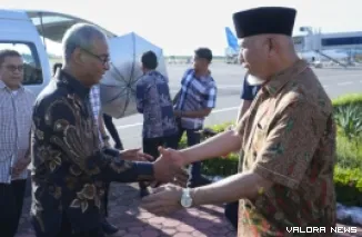 Muhibbudin Selaku Kajati Sumbar yang baru di sambut oleh Gubernur Sumbar Mahyeldi di BIM. (Dok. Adpim Pemprov Sumbar)
