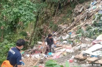 Tim Inavis Polresta Bukittinggi sedang melakukan olah TKP. (Dok. Polsek Kota Bukittinggi)
