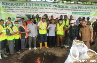 Bupati Pasbar, Yulianto menghadiri kegiatan kick-off, peluncuran produk, dan sosialisasi Biochar Digital berbahan limbah pertanian, Selasa. (robbi irwan)