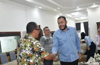 Wali Kota Padang Fadli Amran Saat Menerima Kunjungan Jajaran Pimpinan PT Indonesia Asahan Aluminium (Inalum) di Kediaman Resmi Wali Kota Padang, Rabu (18/2/2026)