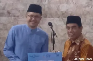 Pimpinan Bank Nagari Cabang Bukittinggi, Henri Suhairi, Senin.