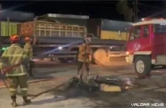 Sepeda motor terbakar di SPBU Ngalau Sampik Payakumbuh dini hari.