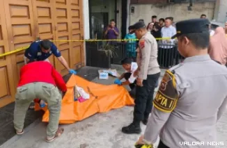 Polisi saat melakukan olah TKP penemuan mayat wanita. (Dok. Polres Payakumbuh)