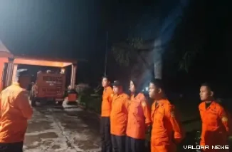 Sebanyak sembilan personel dari Tim Rescue Pos Pencarian dan Pertolongan Pasaman diberangkatkan menuju lokasi kejadian.